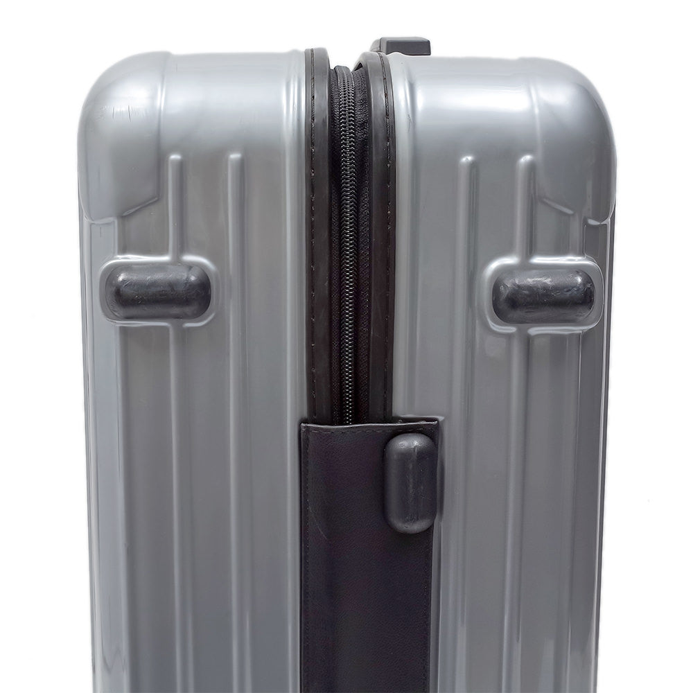リモワ サルサ 中古商品 876.63 63リットル 4輪