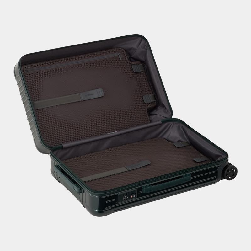 エッセンシャル ルフトハンザエディション Check-In M グリーン 60L