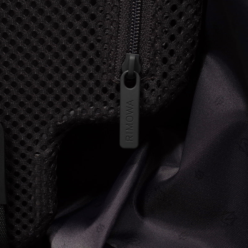 ハイブリッド ルフトハンザエディション Cabin ブラック 37L