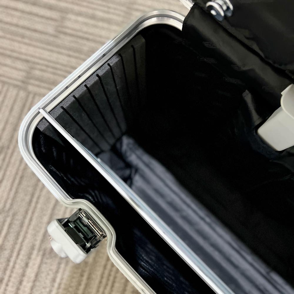 リモワ パイロット 920.50 中古美品 カスタマイズ 34リットル 4輪