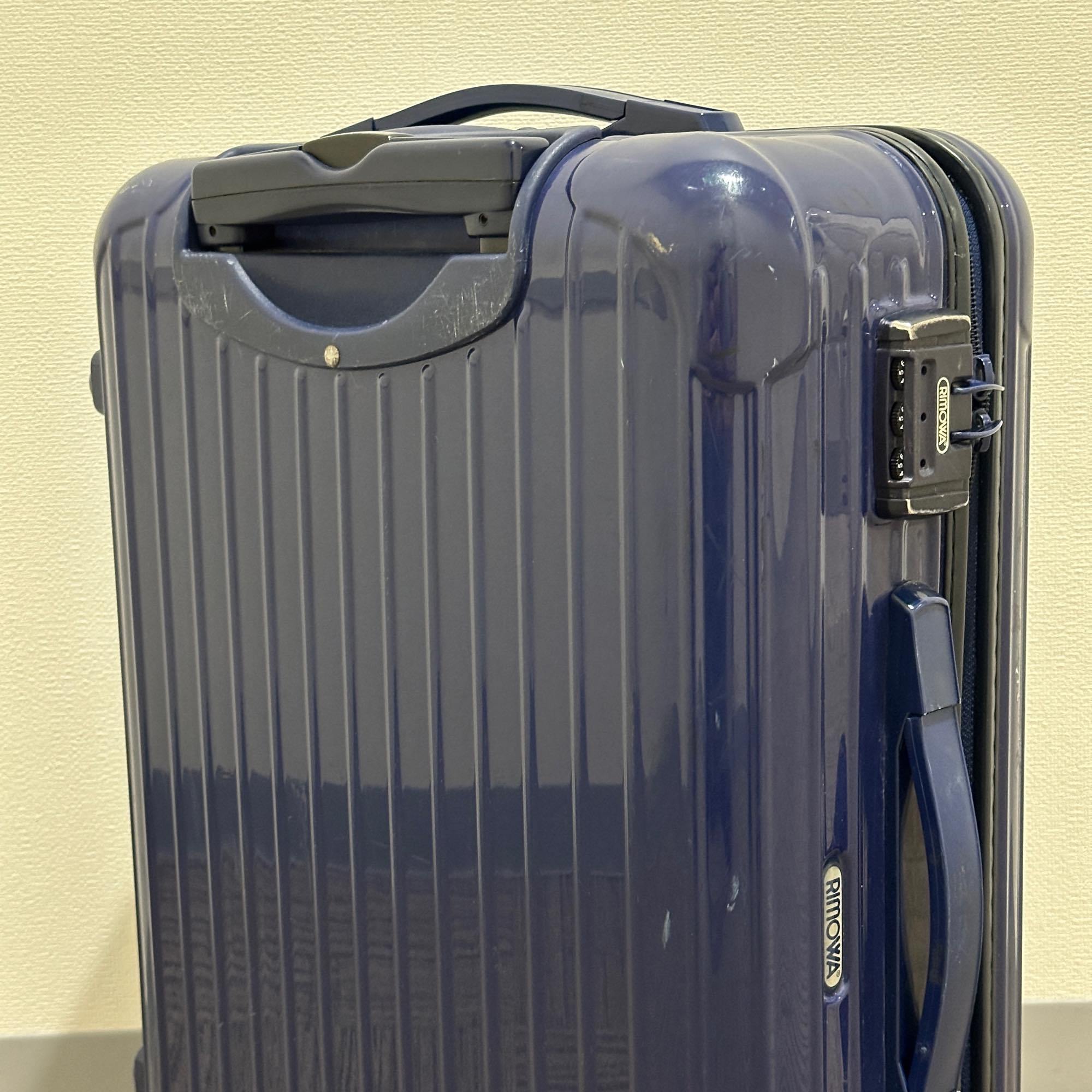 リモワ サルサ ジャンク商品(使用可) 857.52 35リットル 2輪