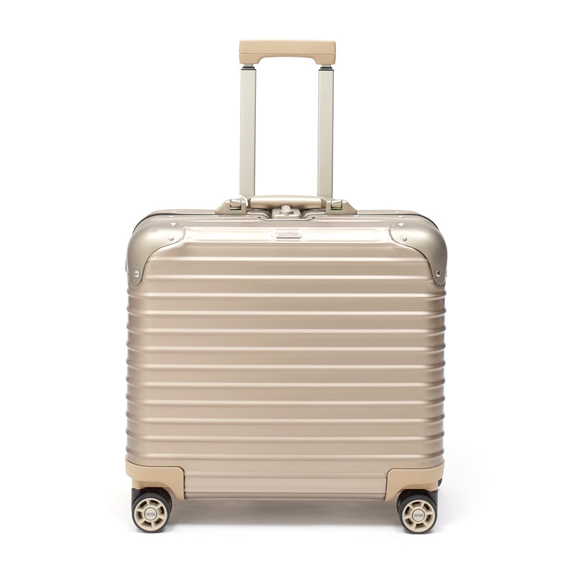 リモワ トパーズ チタニウム 923.40.03.4 アウトレット商品 26リットル 4輪