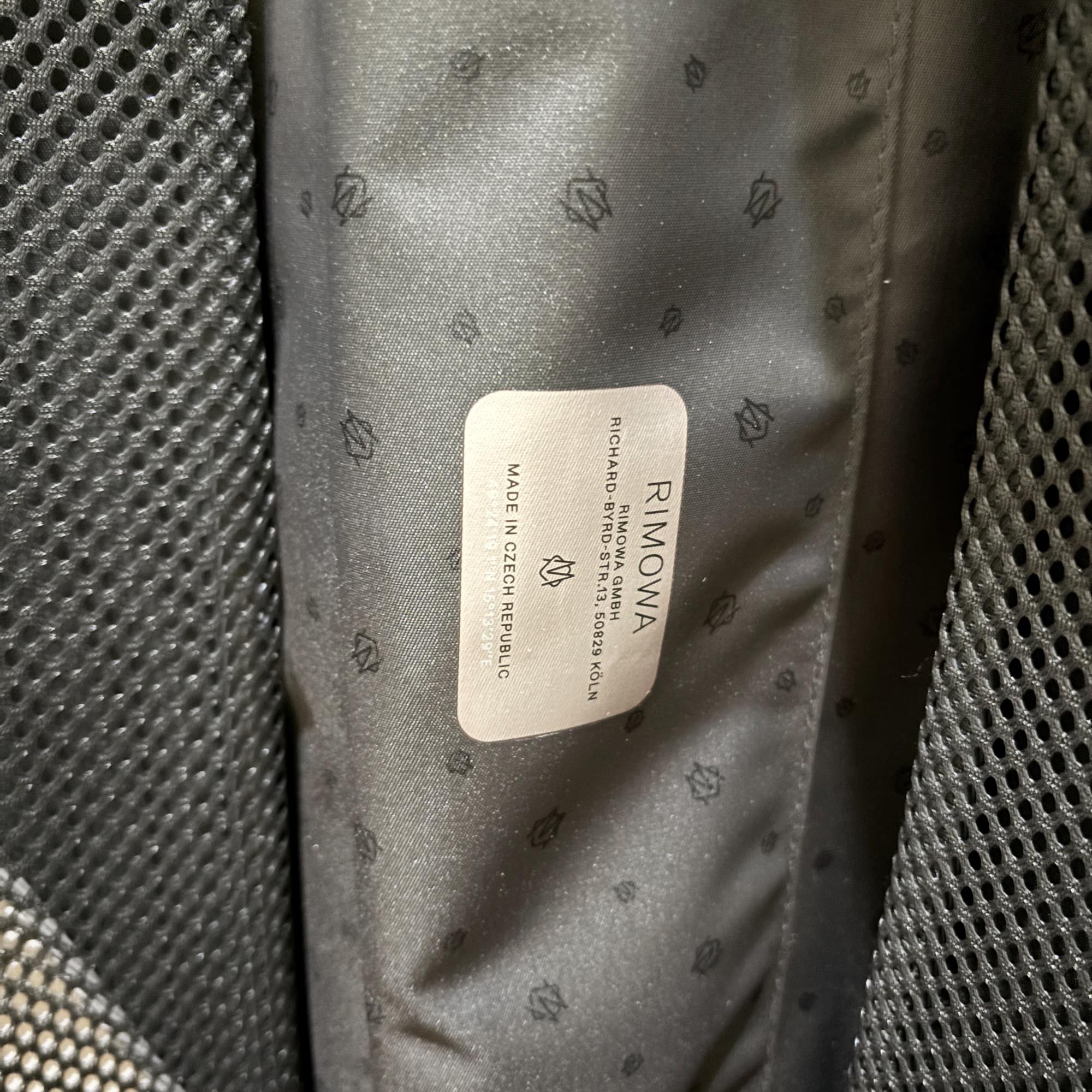リモワ エッセンシャル 832.52.65.4 キャビンS アウトレット品 34L レッド