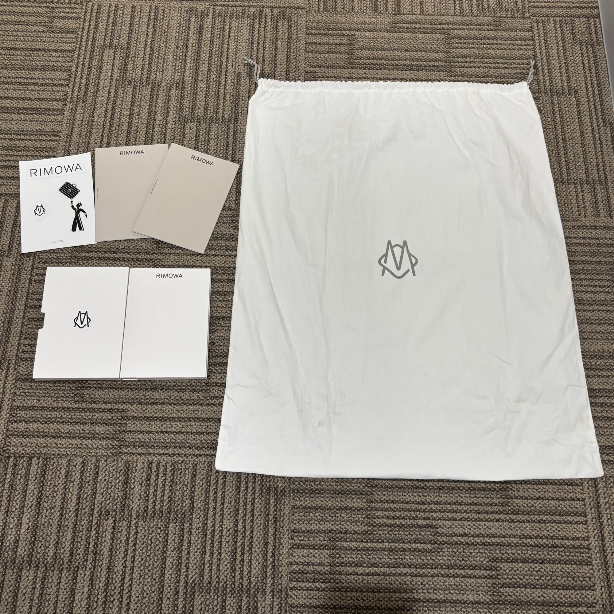 リモワ エッセンシャル 832.52.65.4 キャビンS アウトレット品 34L レッド
