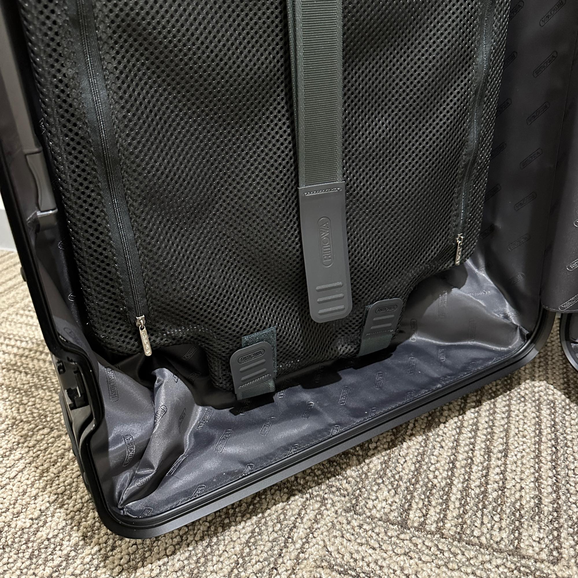 リモワ トパーズ ステルス 電子タグ アウトレット品 923.75.01.5 89リットル 4輪