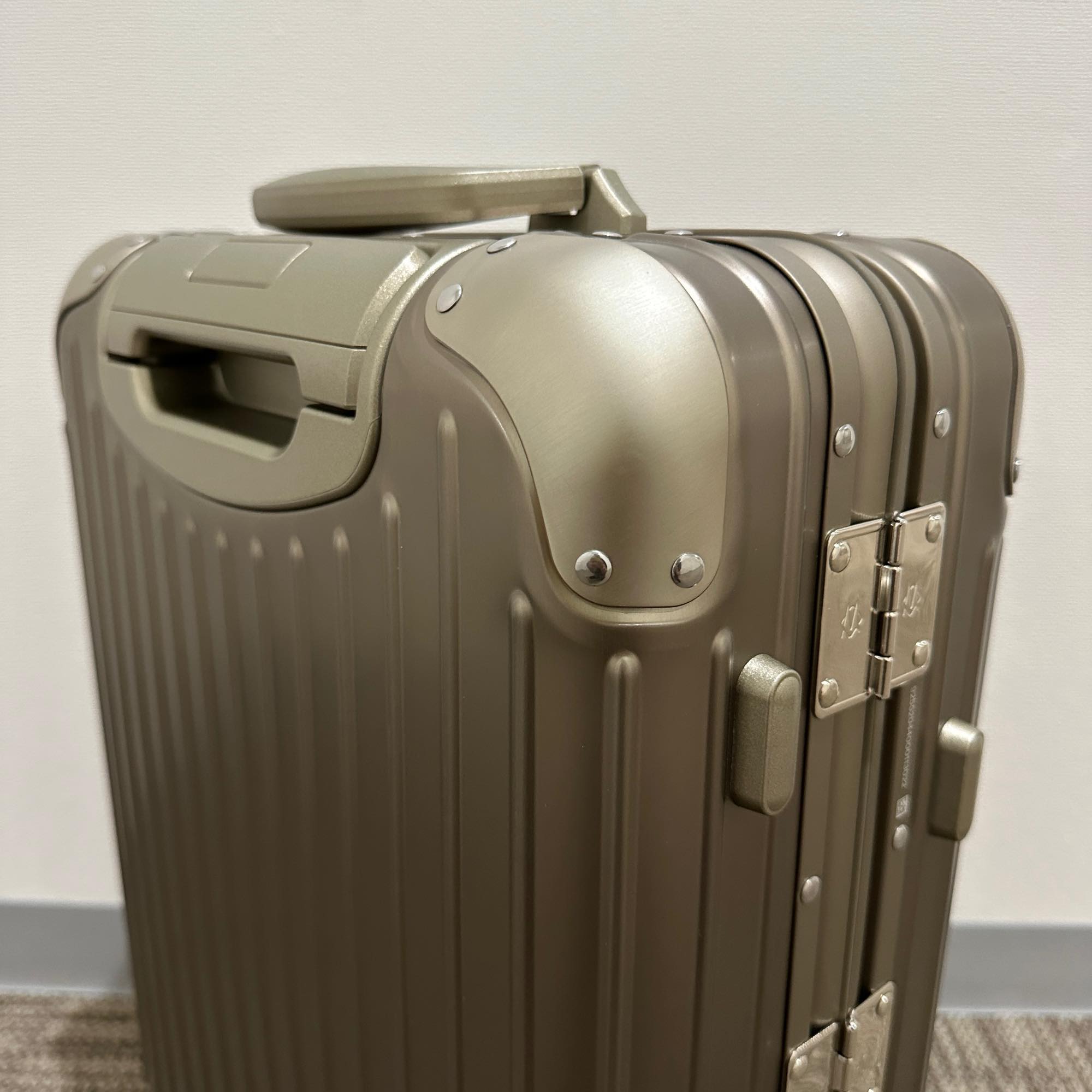 リモワ オリジナル 925.52.04.4 キャンビンS ゴールド アウトレット品 31リットル 4輪