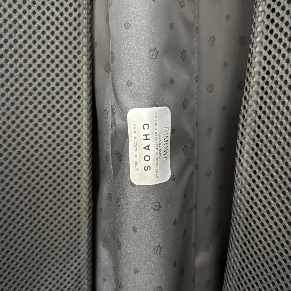 リモワ × カオス 限定コラボ 832.90.03.9 エッセンシャル キャビン ブラック×オリーブ 36L