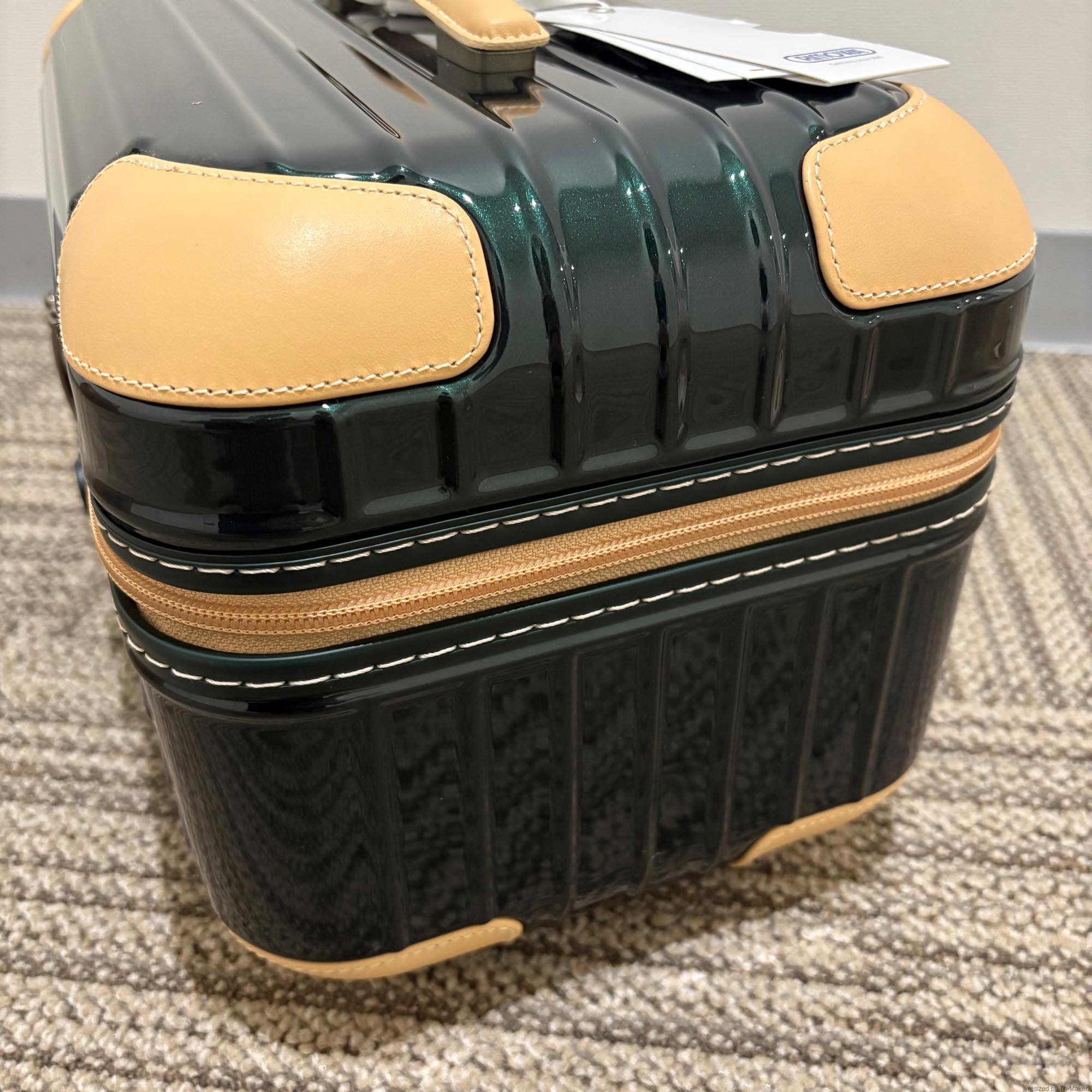リモワ ボサノバ ビューティーケース 870.38 新品 13リットル