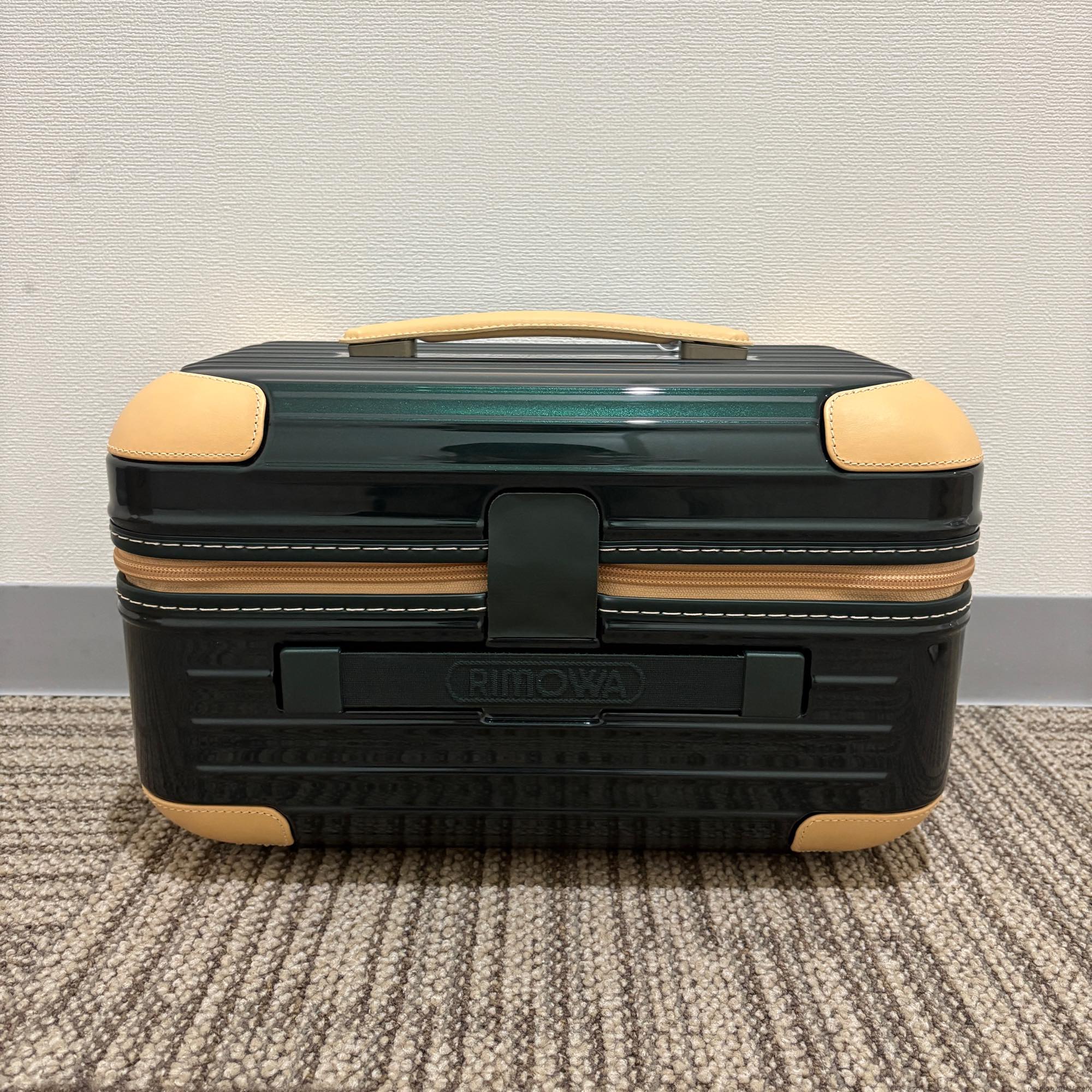 リモワ ボサノバ ビューティーケース 870.38 新品 13リットル