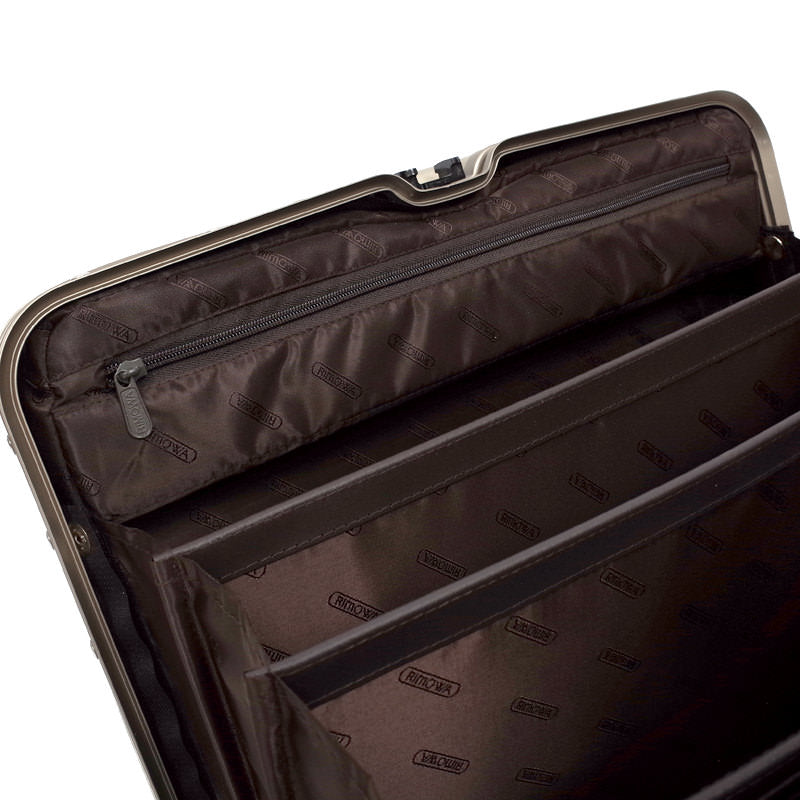 リモワ トパーズ チタニウム 920.40.03.2 在庫商品 28リットル 2輪