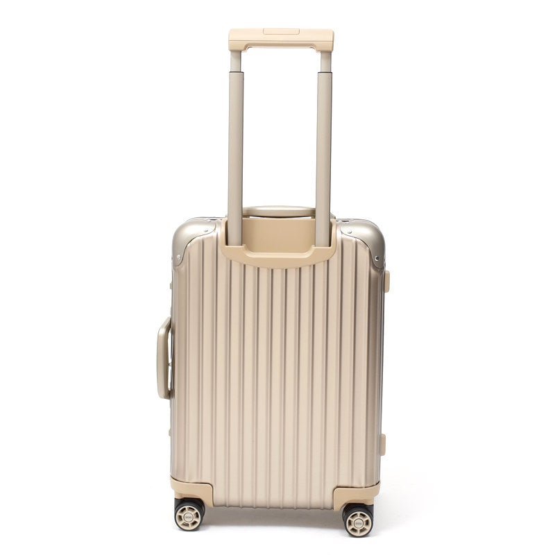 リモワ トパーズ チタニウム 在庫商品 923.52.03.4 32リットル 4輪