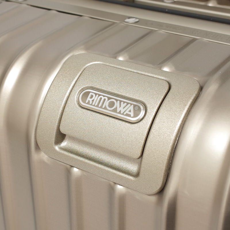 リモワ トパーズ チタニウム 923.53.03.4 在庫商品 34リットル 4輪
