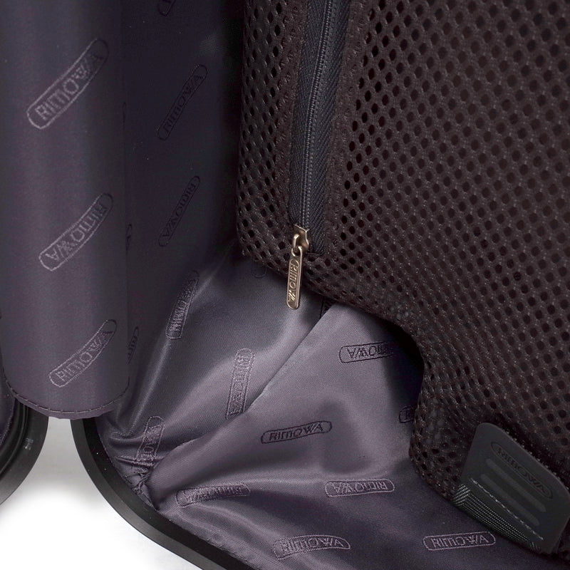 リモワ トパーズ ステルス 923.56.01.4 在庫商品 45リットル 4輪