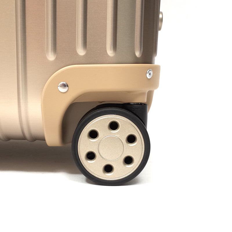 リモワ トパーズ チタニウム 電子タグ 在庫商品 923.63.03.5 67 リットル 4輪