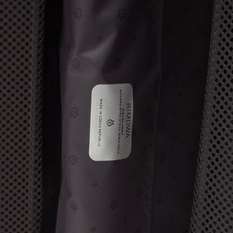リモワ エッセンシャルスリーブ 842.53.63.4 キャビン 在庫商品 37L