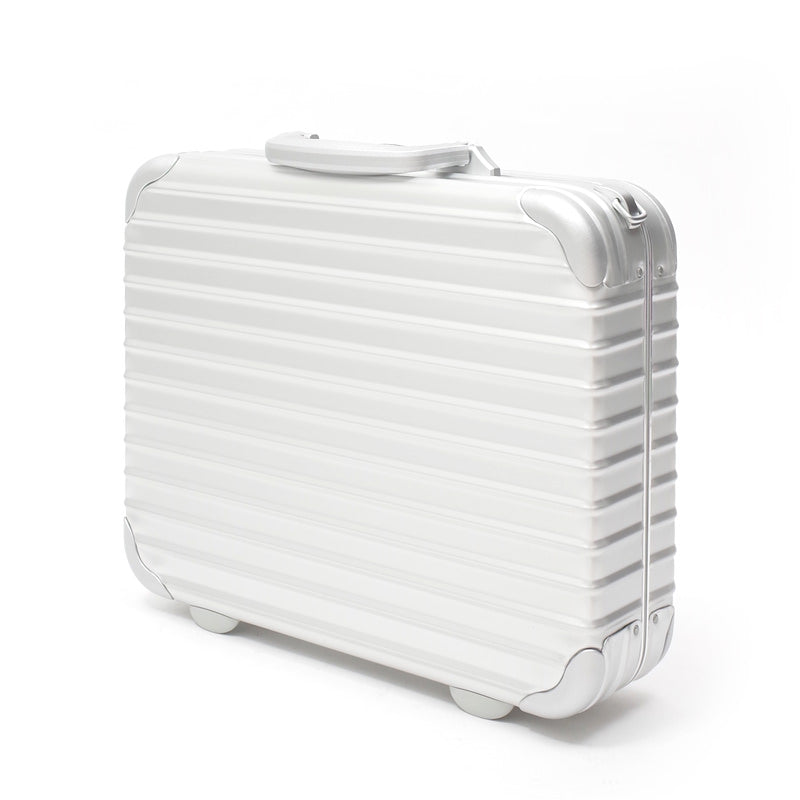 リモワ アタッシェ 900.08.00.0 10リットル 在庫商品