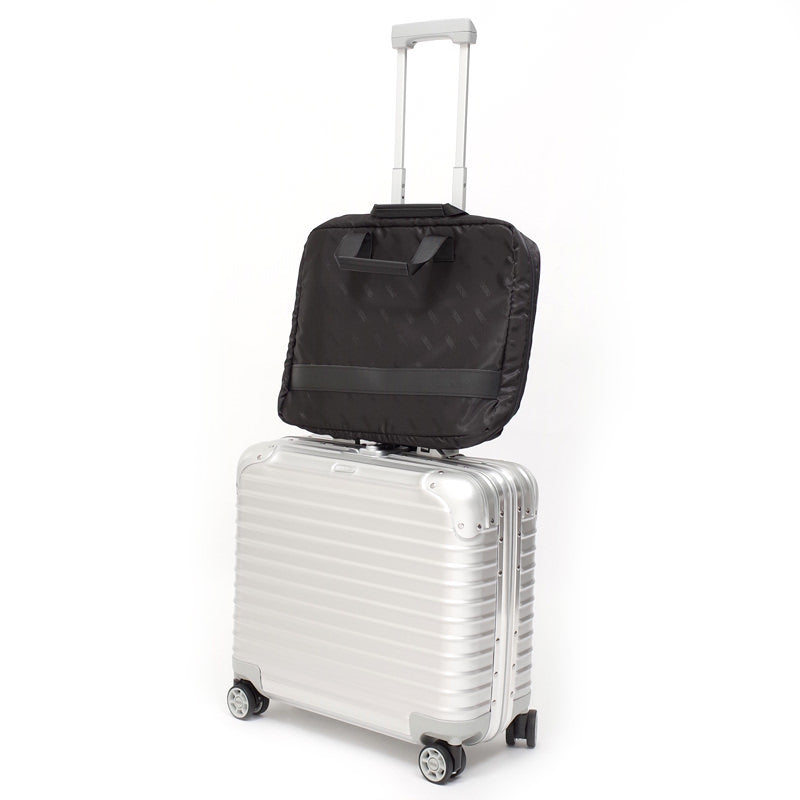 リモワ トパーズ 923.40.00.4 在庫商品 26リットル 4輪