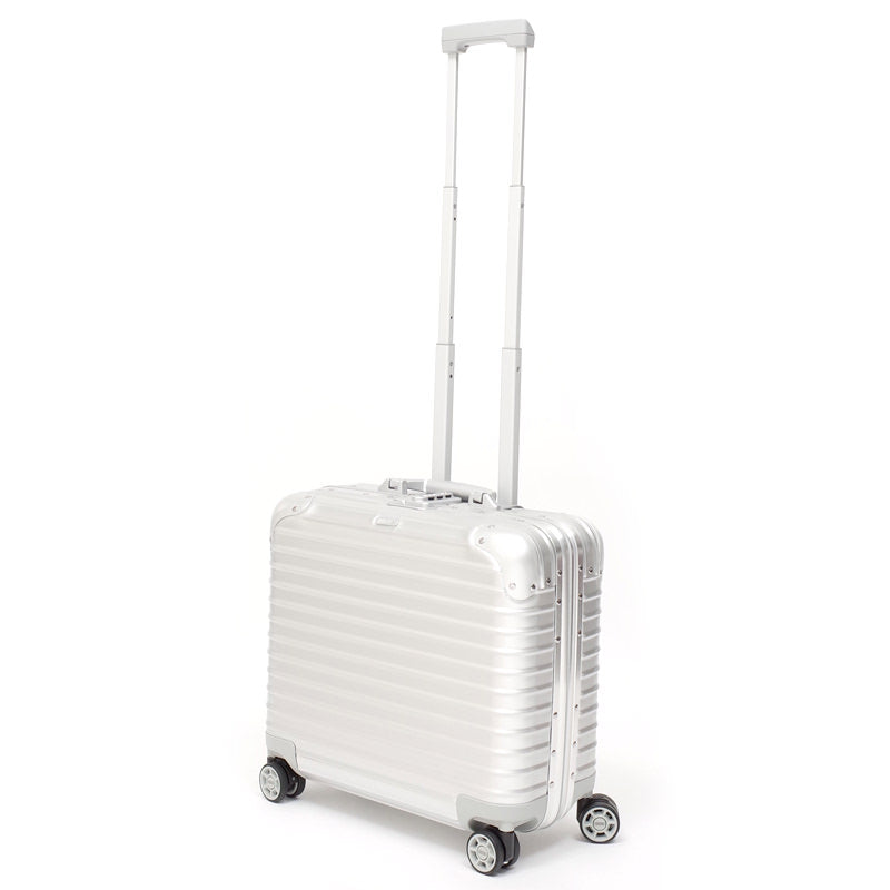 リモワ トパーズ 923.40.00.4 在庫商品 26リットル 4輪