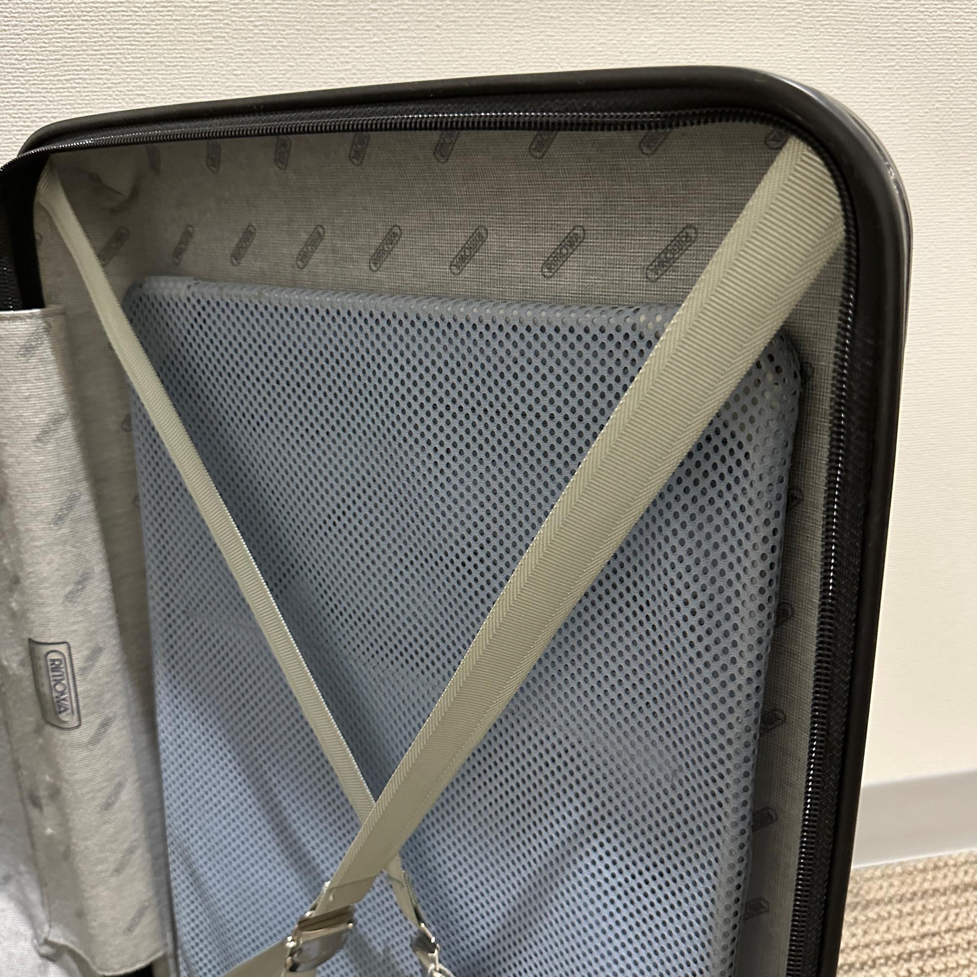 リモワ サルサ 851.52-10 32リットル 中古商品 2輪
