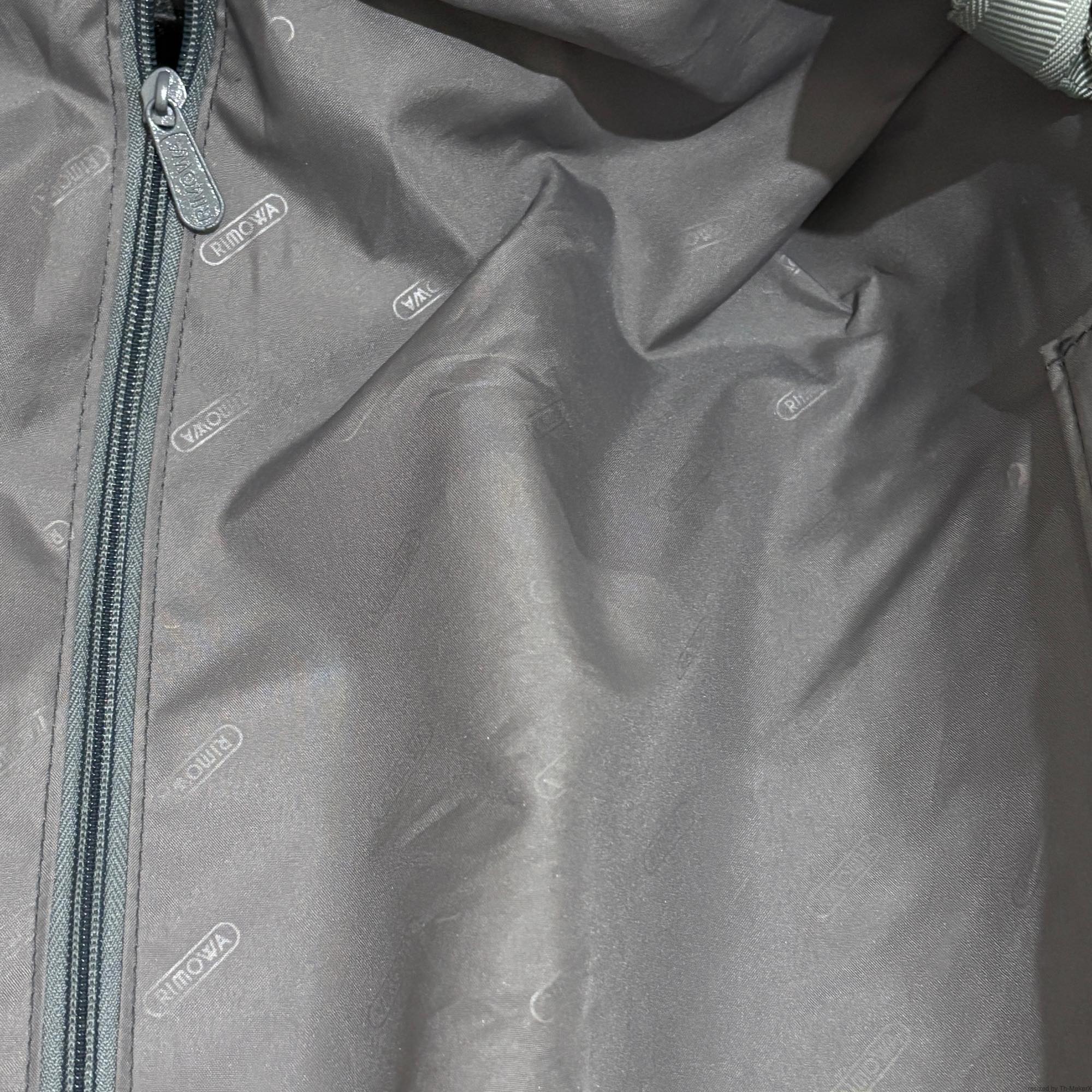 リモワ エッセンシャル(サルサ) 中古美品 856.52-10 35リットル 2輪