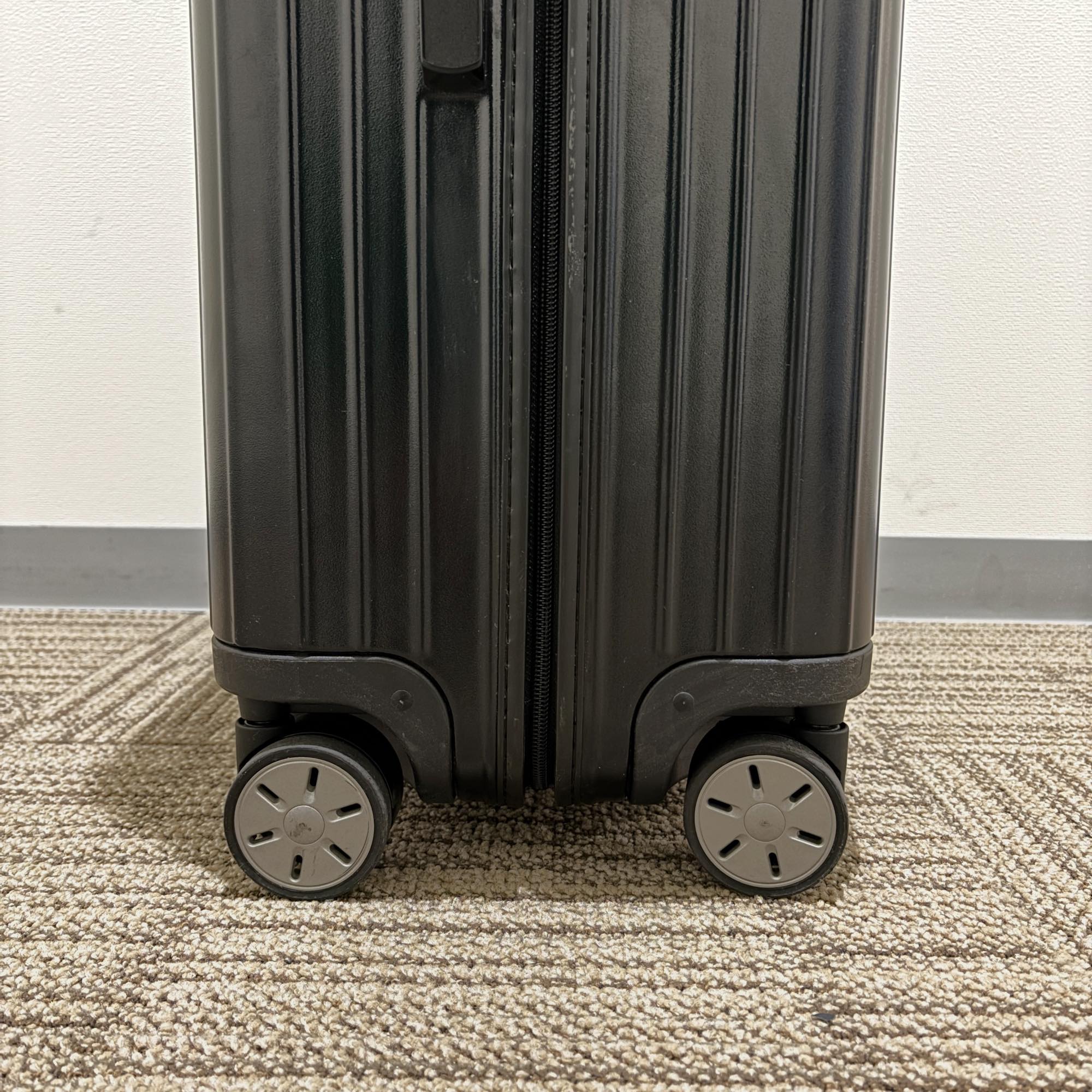リモワ エッセンシャル(サルサ) 871.77-13 107リットル 中古美品 4輪