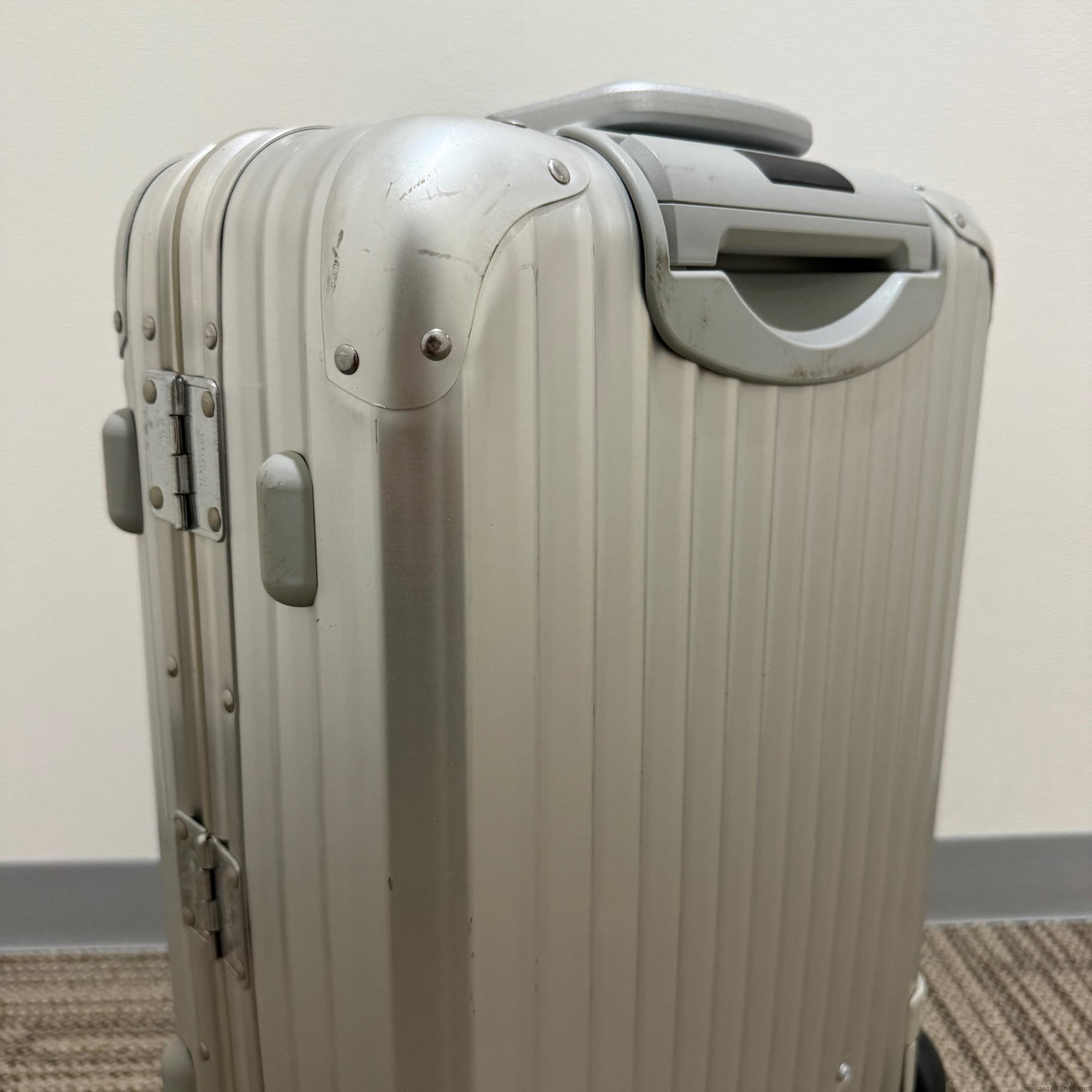 リモワ トパーズ 929.52-13 中古美品 32リットル 2輪