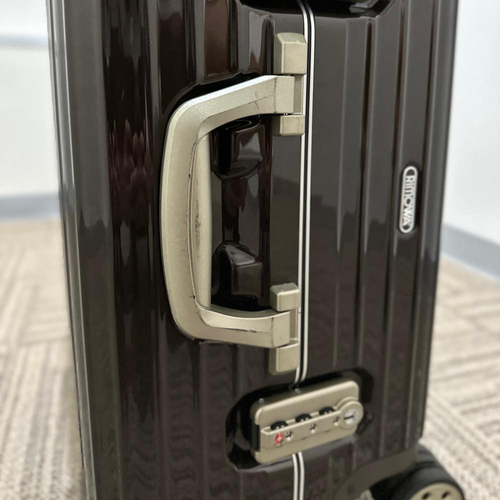ルフトハンザ リモワ エレガンス 1732955 49リットル 中古商品 4輪