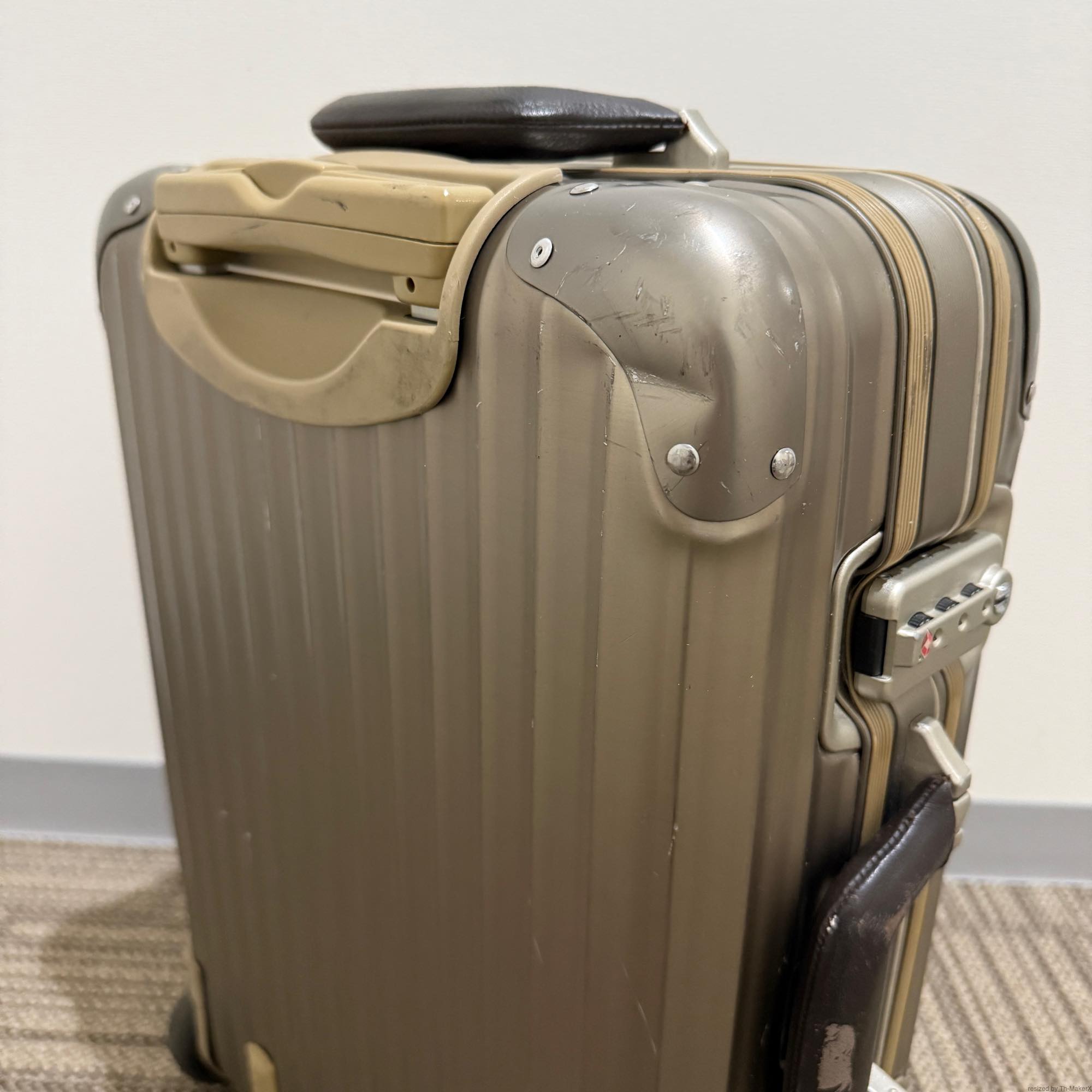 ルフトハンザ リモワ プライベートジェット 1748505 中古美品 32リットル 2輪