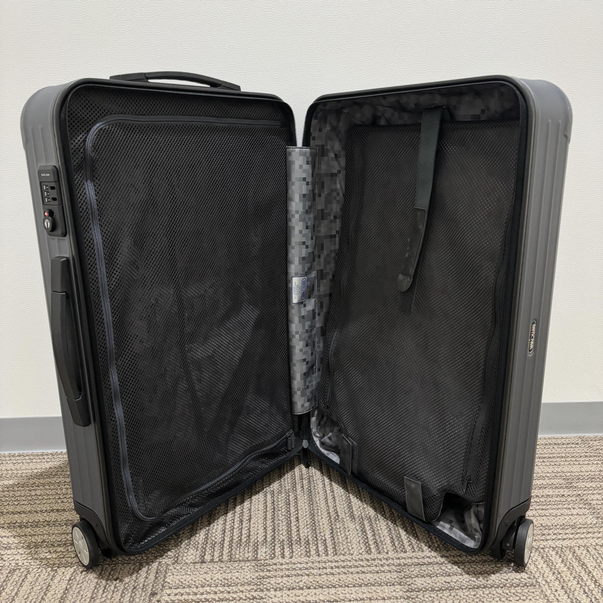リモワ エッセンシャル(サルサ) 810.63.35.4-2 中古美品 61リットル 4輪