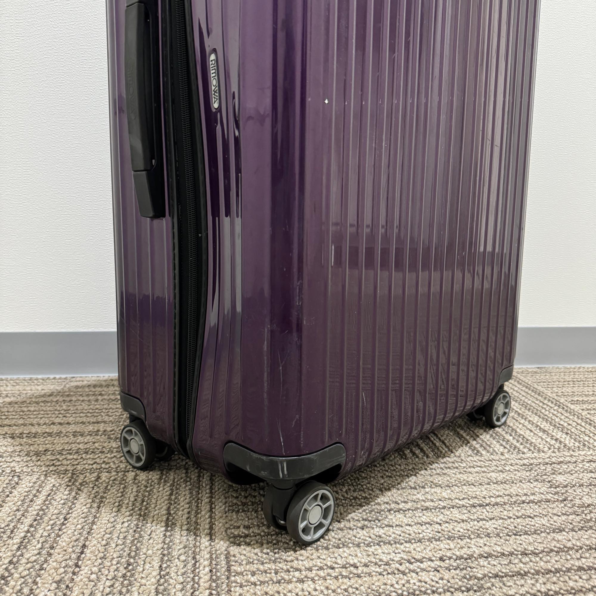 リモワ サルサエアー 中古商品 822.70-2 80リットル 4輪