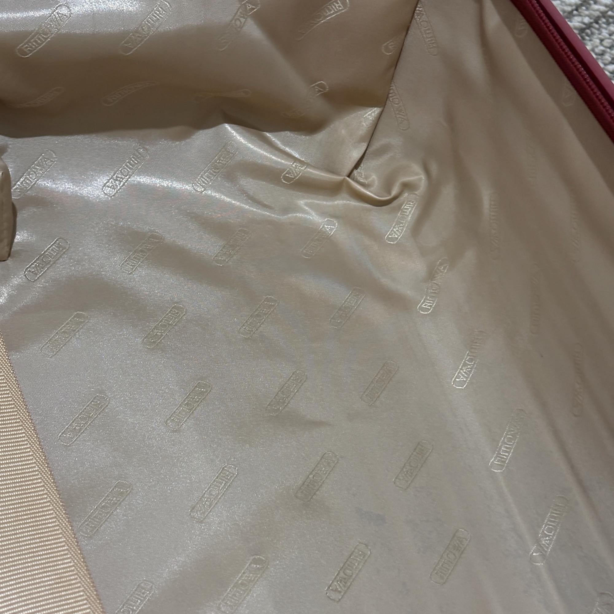 リモワ サルサ デラックス 830.70.50.4 78リットル 中古美品 4輪
