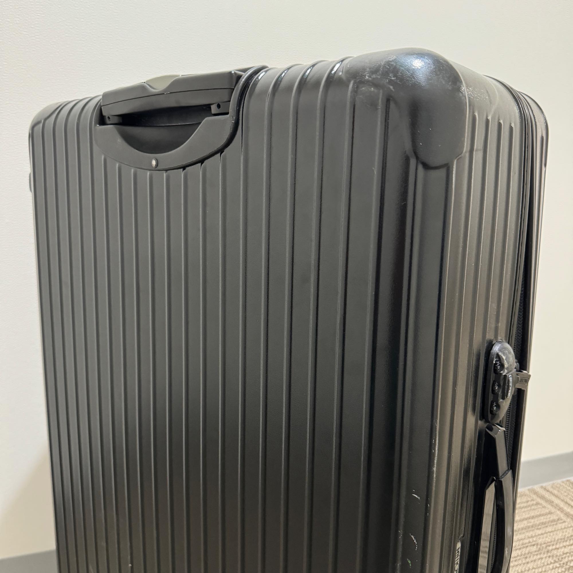 リモワ サルサ 851.77-2 104リットル 中古商品 2輪