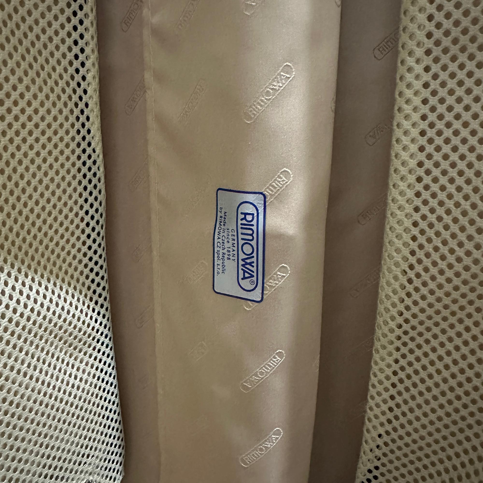 リモワ サルサデラックス 853.52-2 35リットル 中古美品 2輪