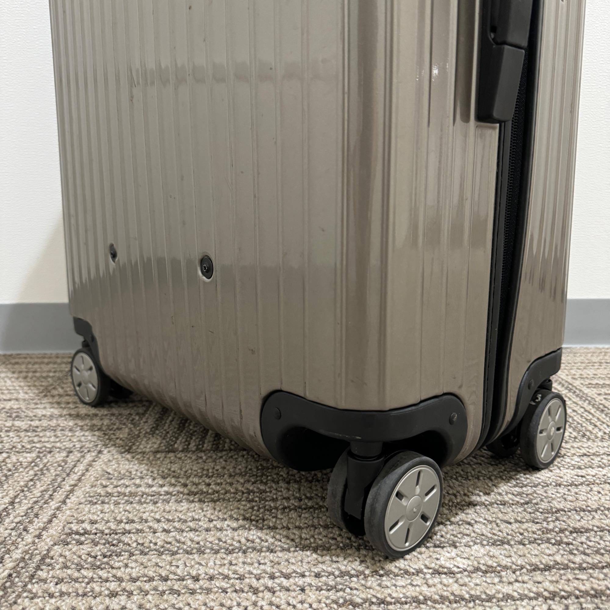 リモワ サルサ 869.70-2 82リットル 中古美品 4輪