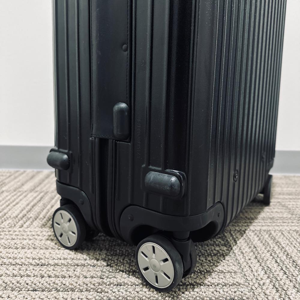 リモワ サルサ U871.56-2 48リットル 中古美品 4輪