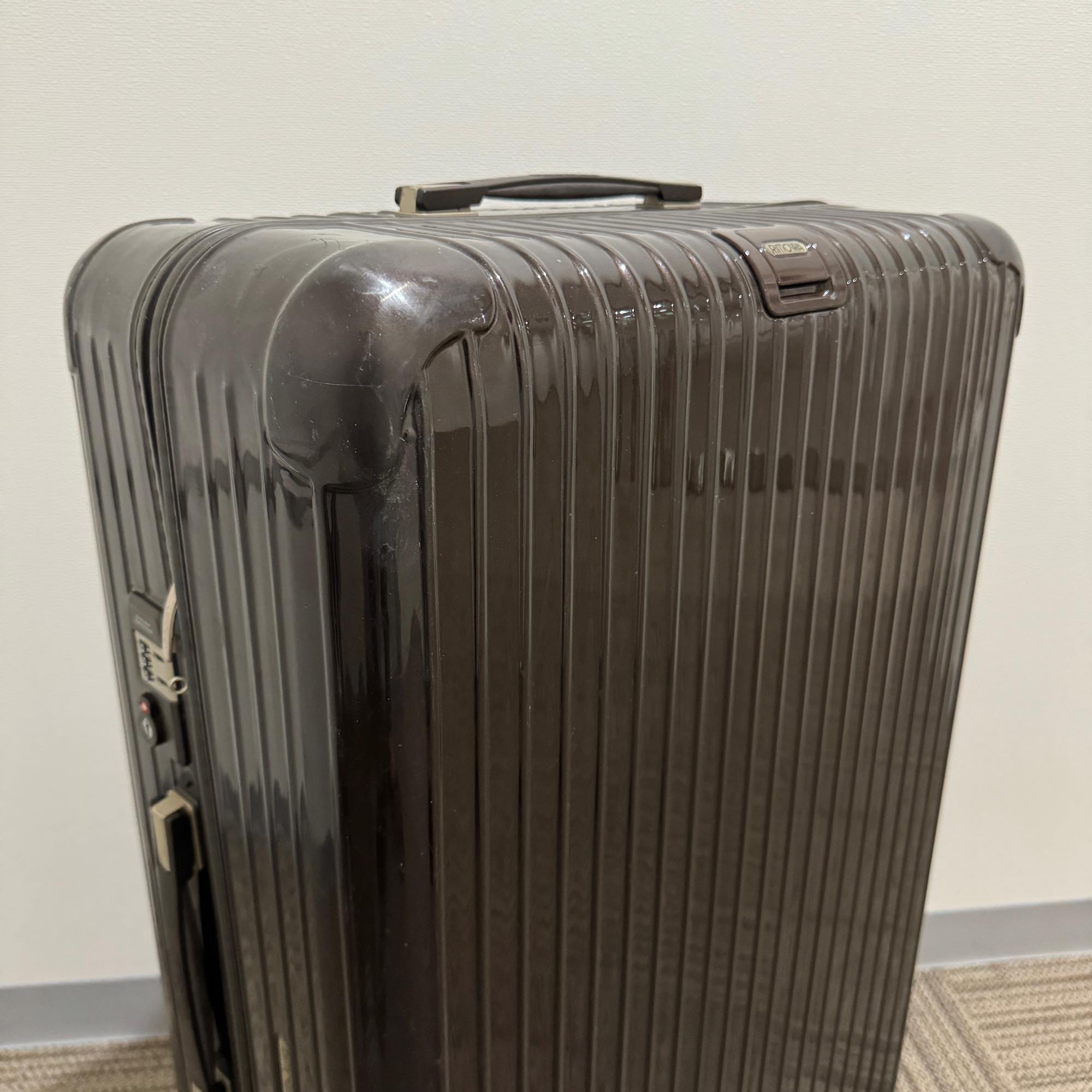 リモワ サルサデラックス 872.77-2 中古商品 104リットル 4輪