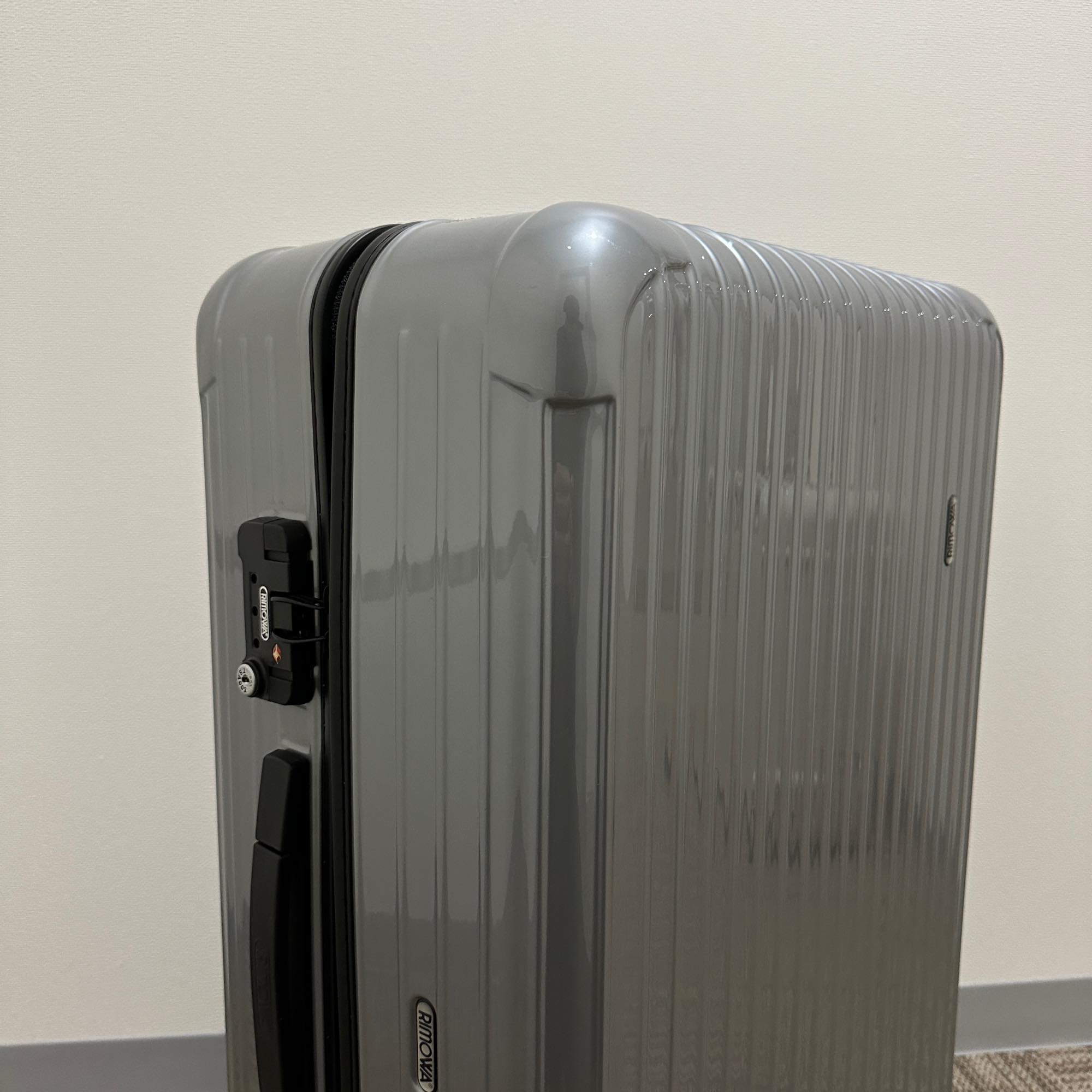 リモワ サルサ 876.70-2 82リットル 中古美品 4輪