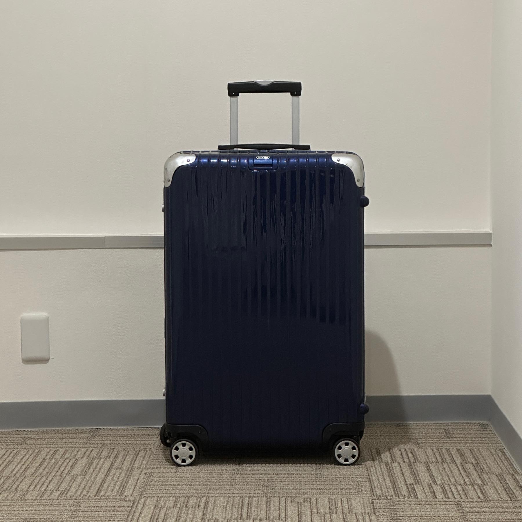 リモワ リンボ 891.70-2 82L 中古美品 4輪
