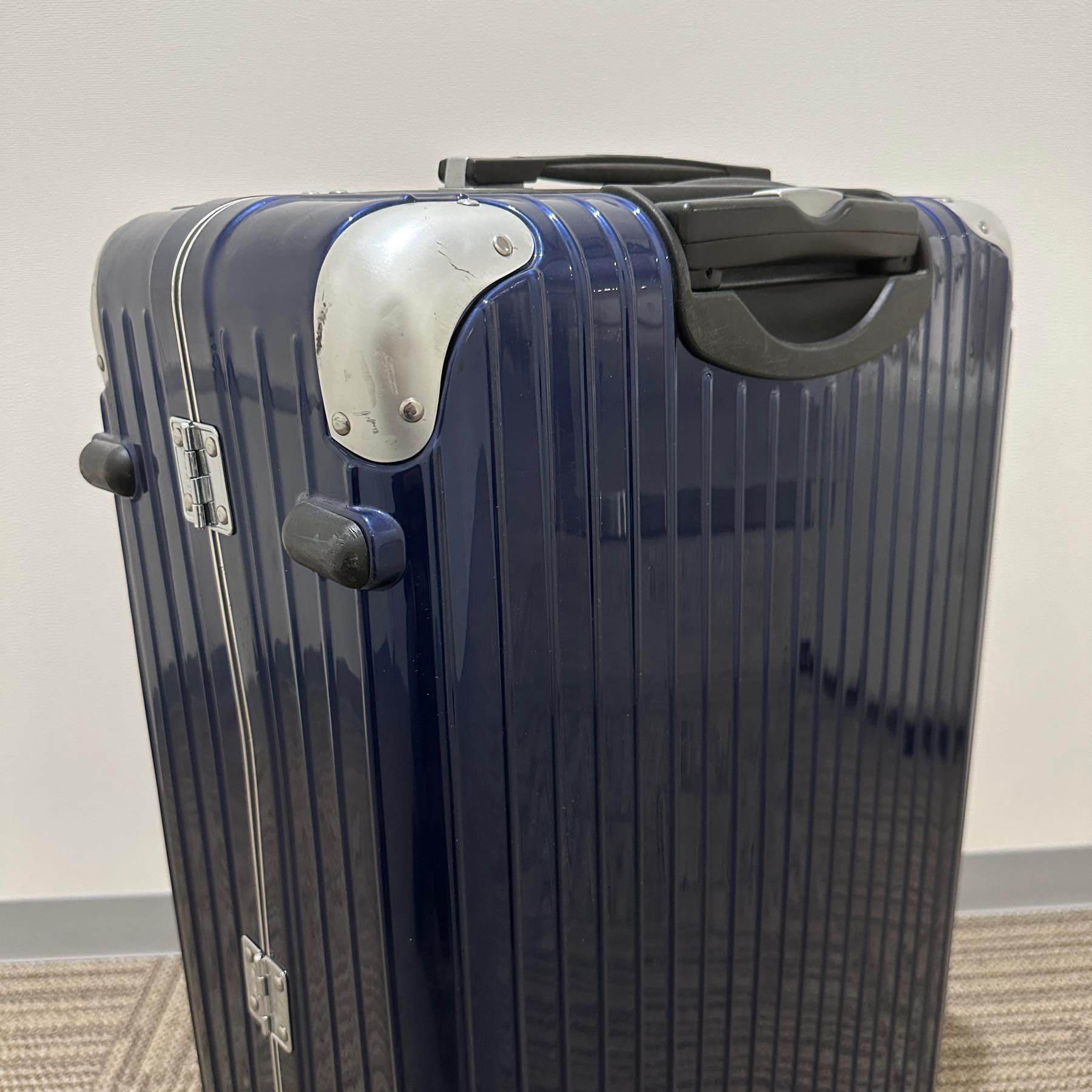リモワ リンボ 891.70-2 82L 中古美品 4輪