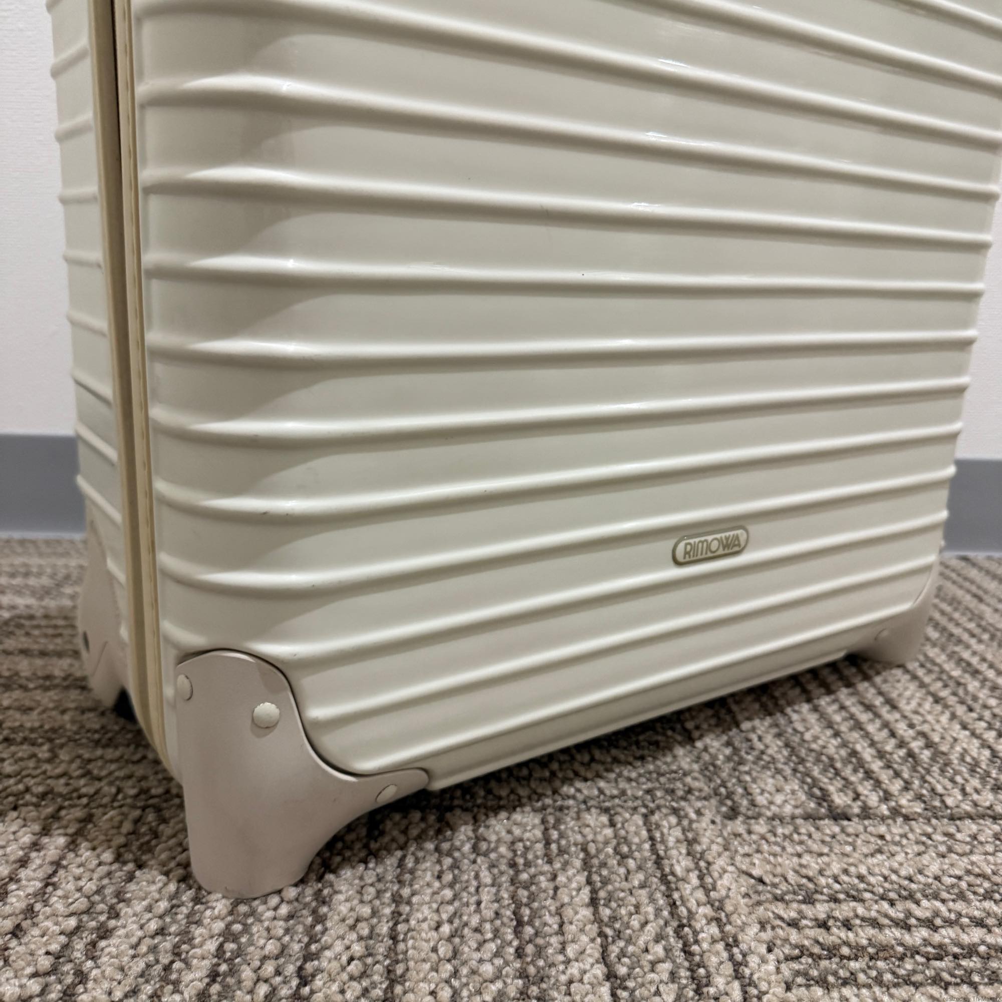 リモワ ユナイテッドアローズ限定サルサ 895.47-2 中古美品 20リットル 2輪