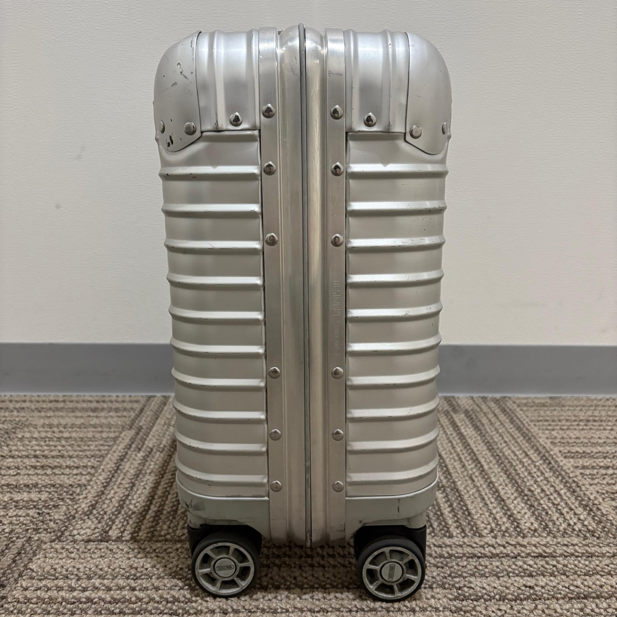 リモワ トパーズ 923.40-2 中古美品 26リットル 4輪