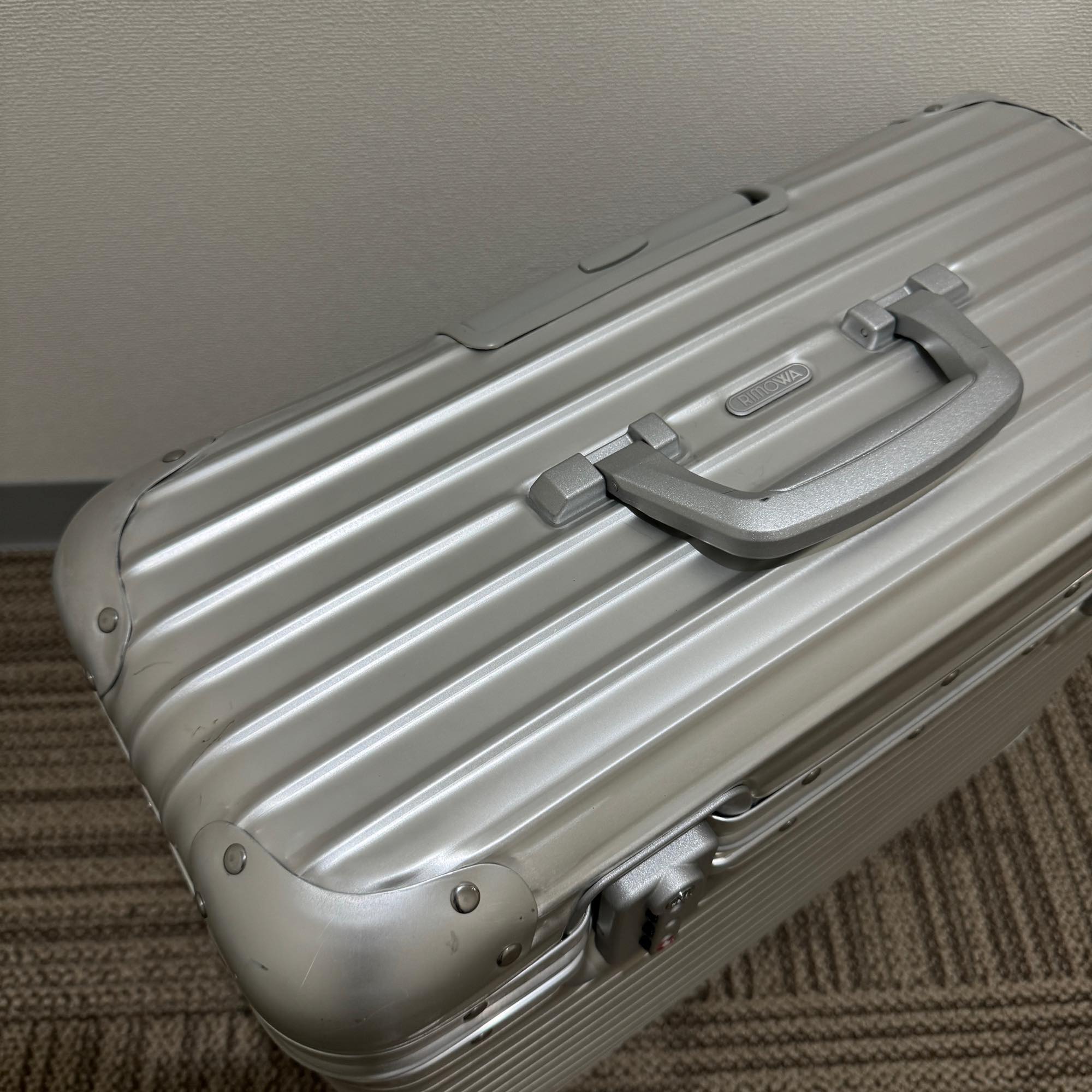 リモワ パイロット 中古美品 923.50-2 34リットル 2輪