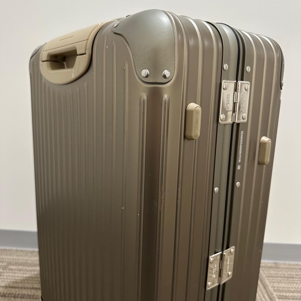 リモワ トパーズ チタニウム 中古美品 924.63.03.4-2 64リットル 4輪