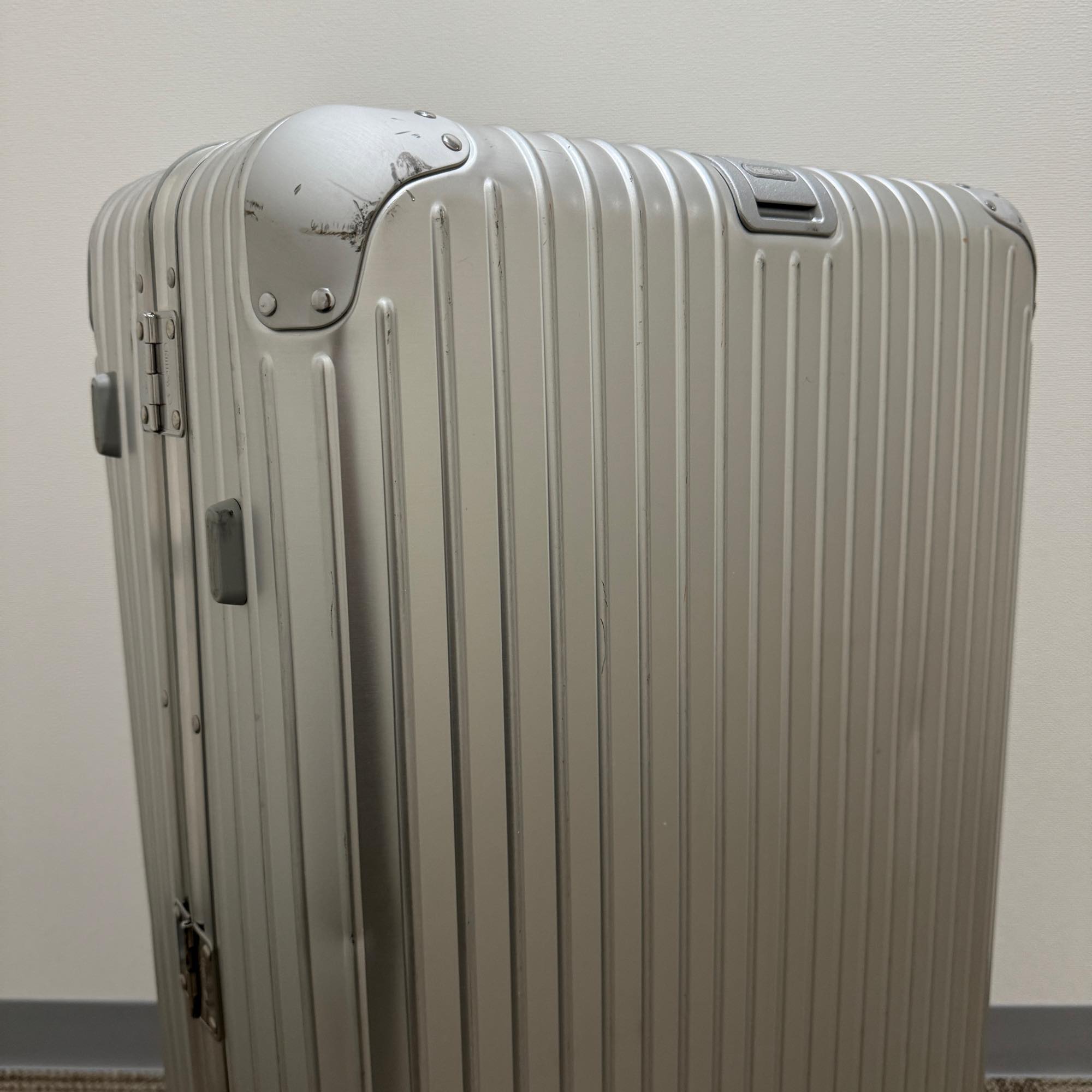 リモワ トパーズ 電子タグ 中古美品 924.73-2 82リットル 4輪