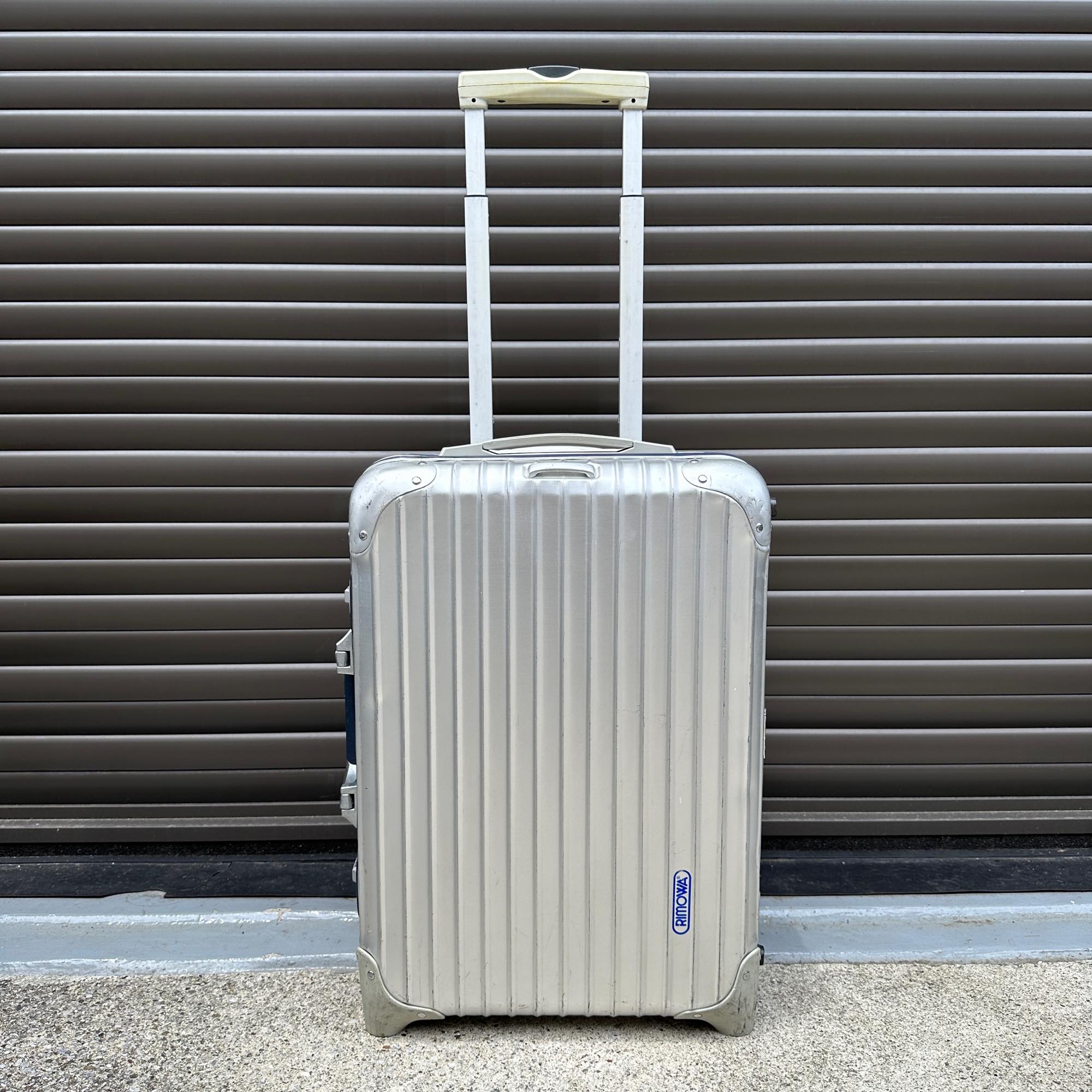 リモワ シルバーインテグラル 925.52-2 35リットル 中古商品 2輪