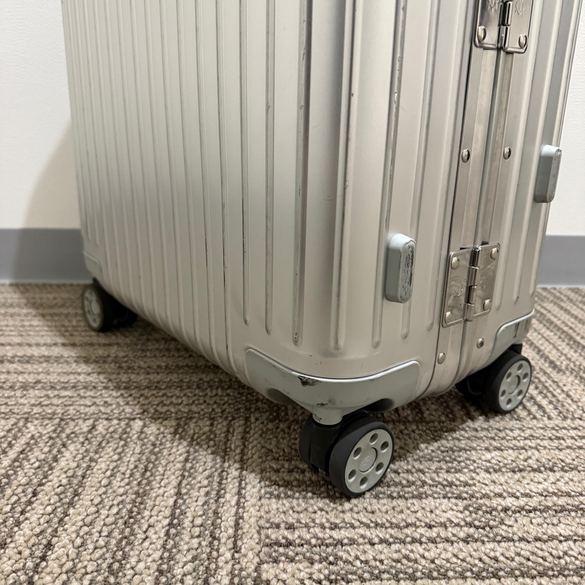 リモワ オリジナル 925.56-2 キャビンプラス 中古美品 45リットル 4輪