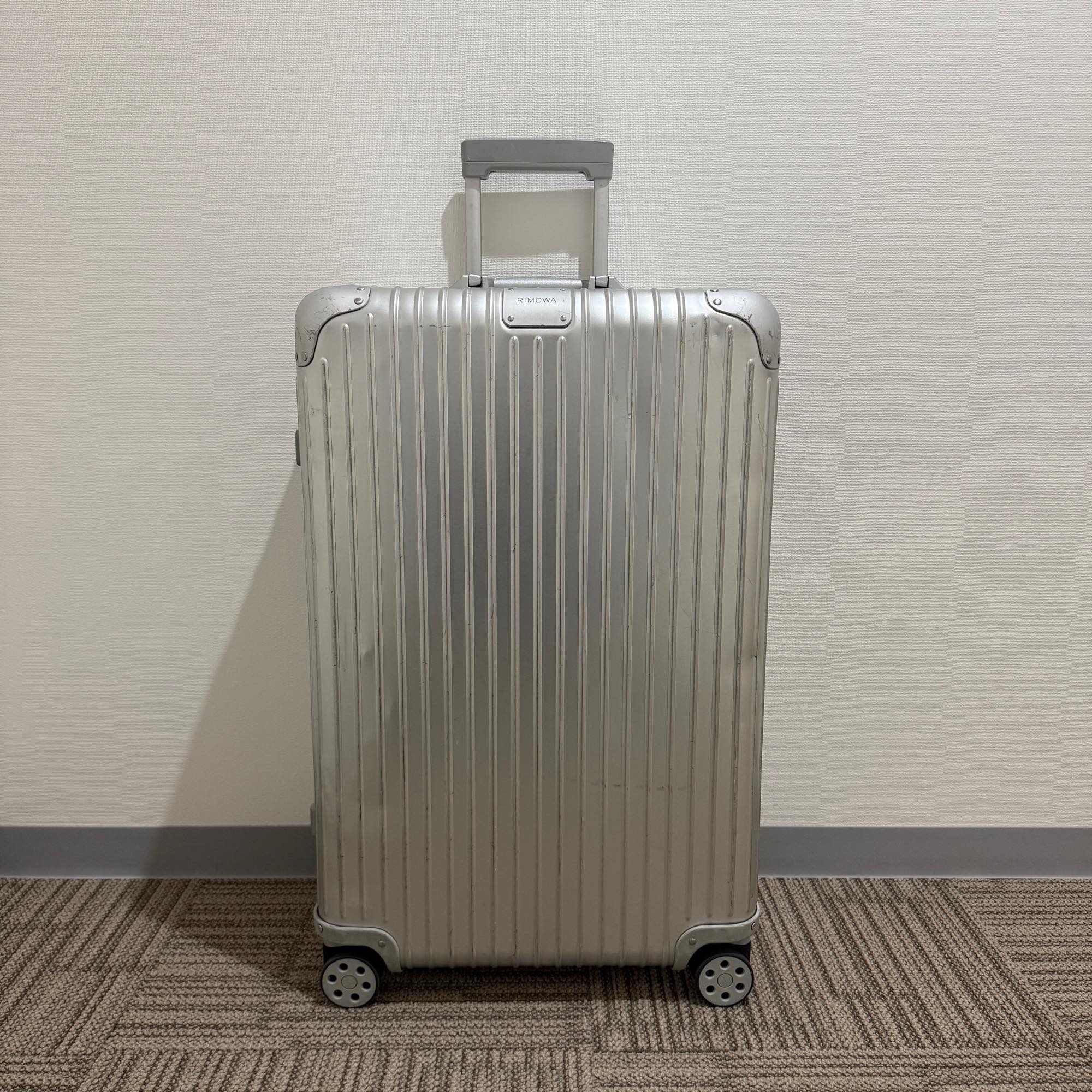 リモワ オリジナル チェックインL 925.73.00.4-2 シルバー 中古商品 86リットル 4輪