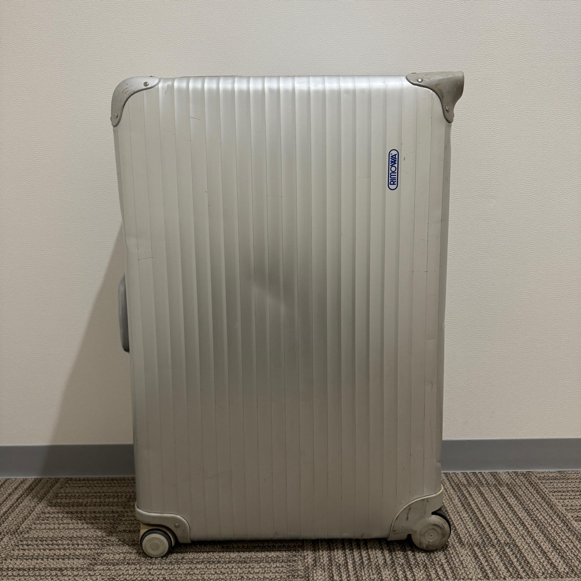 リモワ シルバーインテグラル 中古商品 927.77-2 104リットル 4輪