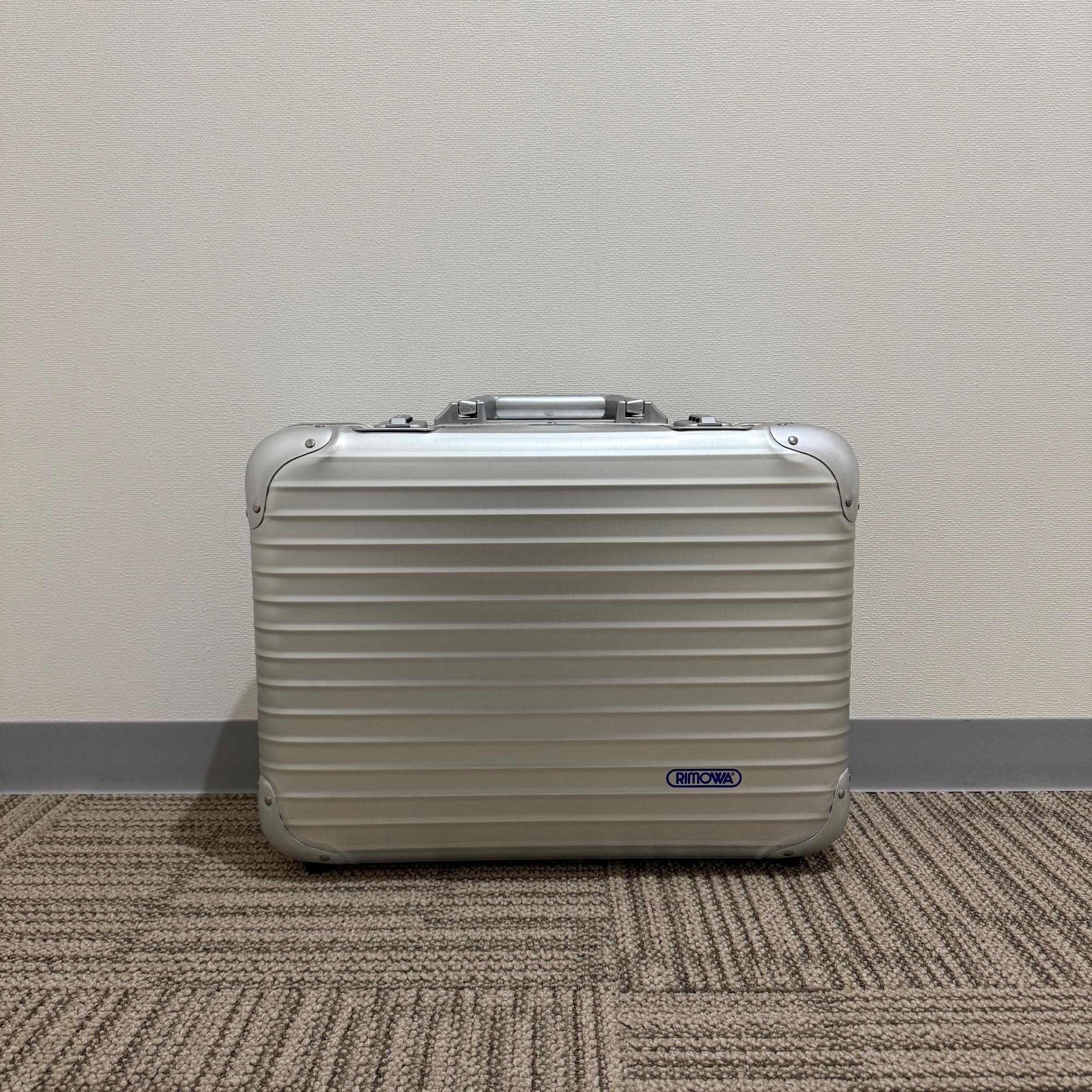 リモワ アタッシェケース 中古商品 928.14-2 22リットル