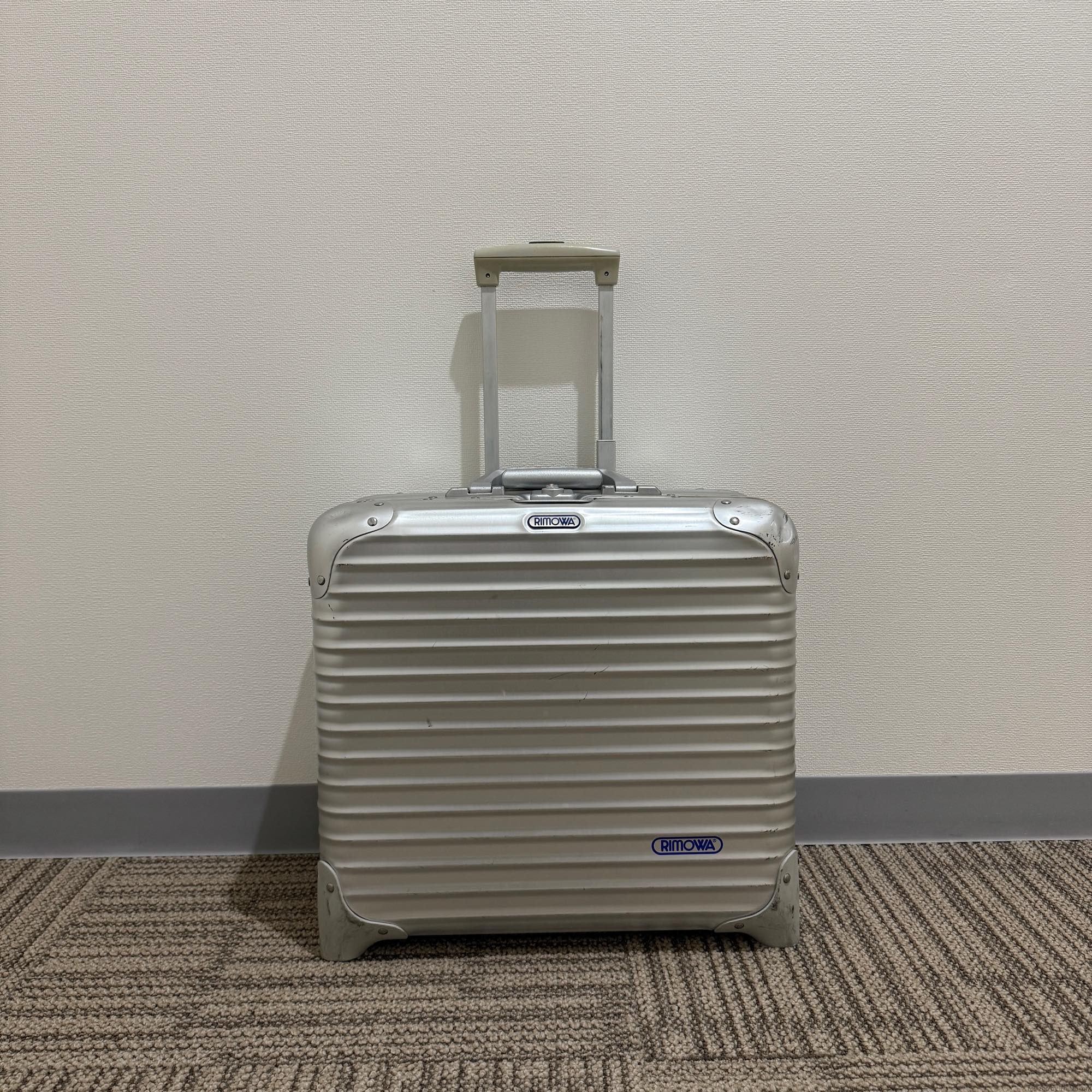 リモワ トパーズ 中古商品 U928.40-2 23リットル 2輪